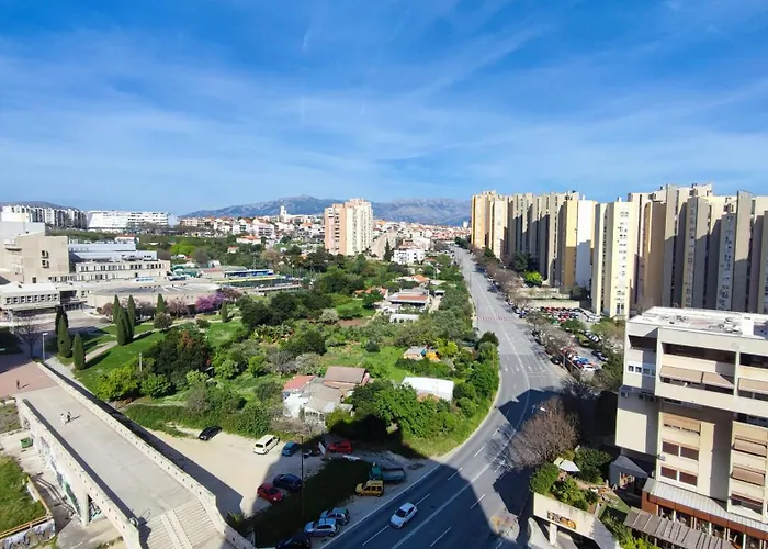 Indigo - Brand New Studio Apartment